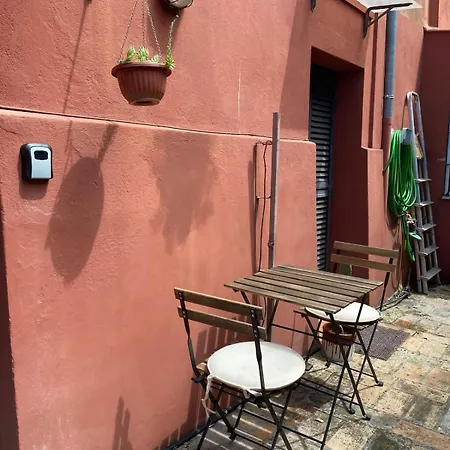 The Pilgrim's Court רומא