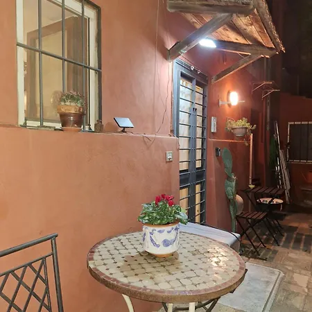 The Pilgrim's Court בית נופש